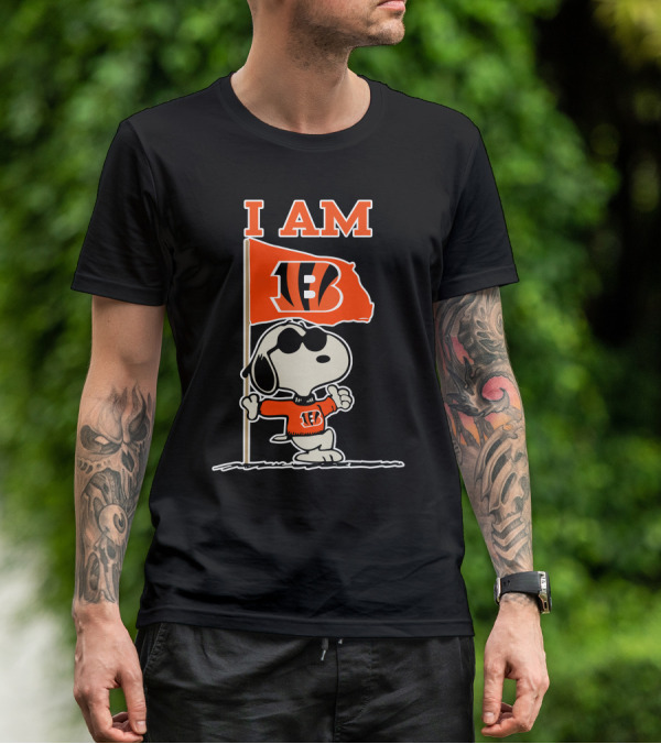 I Am Cincinnati Bengals Snoopy Flag T-Shirt