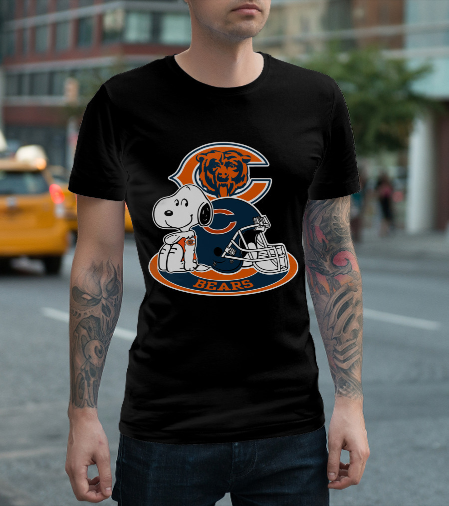 Chicago Bears Snoopy Bear Helmet T-Shirt