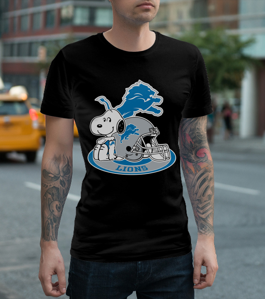 Detroit Lions Snoopy Helmet Nfl Team Logo Peanuts Featured T-Shirt