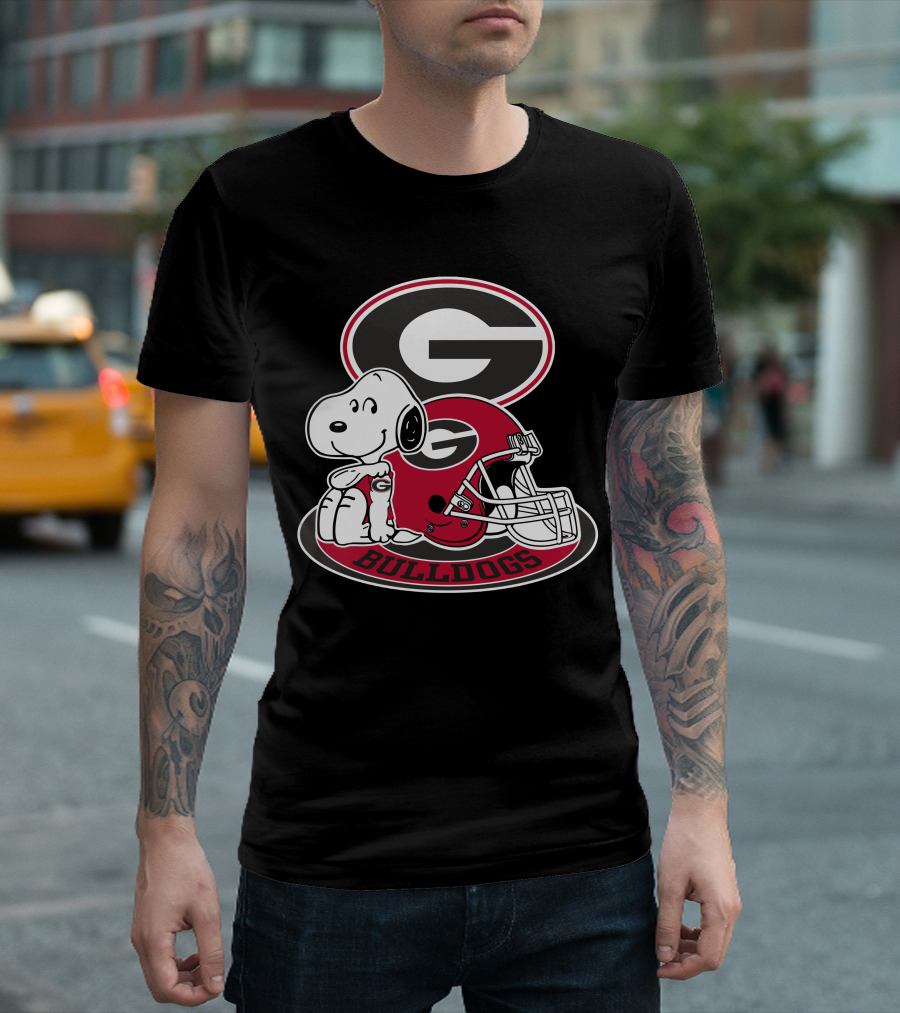 Georgia Bulldogs Snoopy Football Helmet T-Shirt