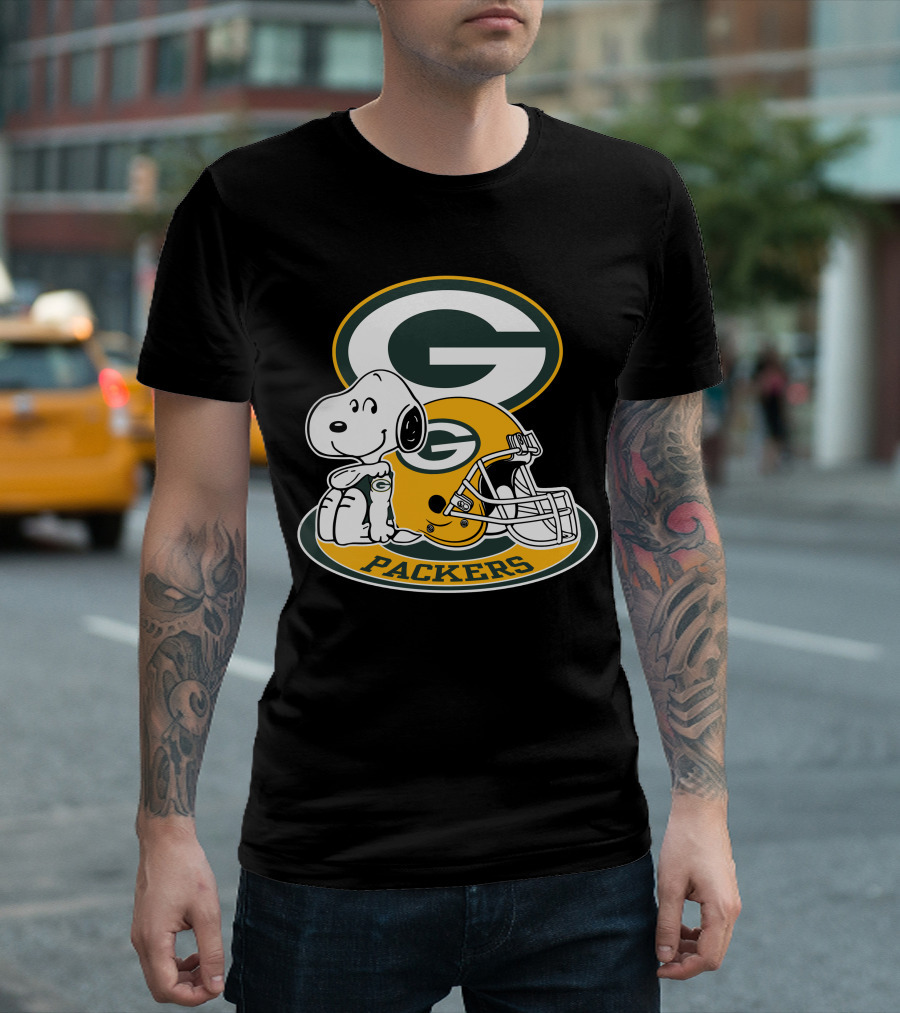 Green Bay Packers Snoopy Helmet T-Shirt