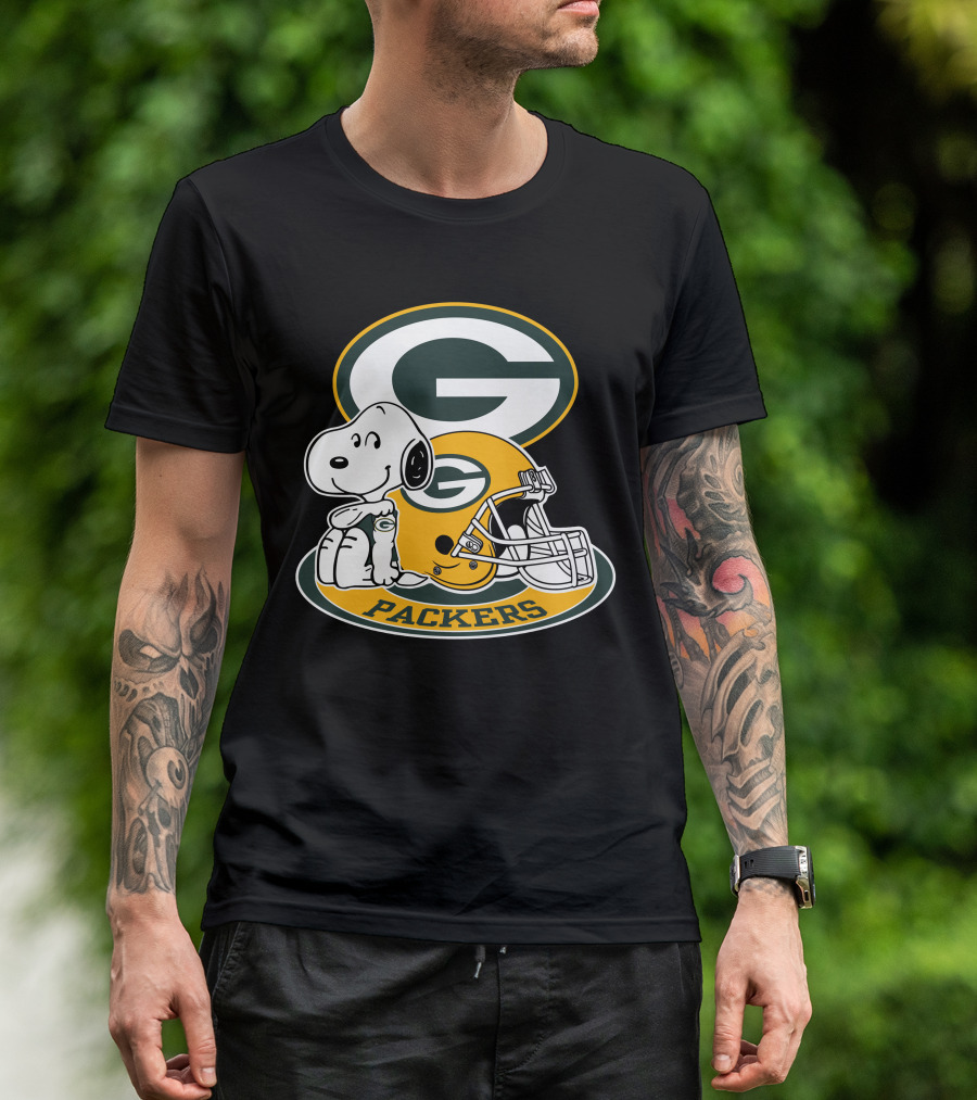 Green Bay Packers Snoopy Helmet T-Shirt