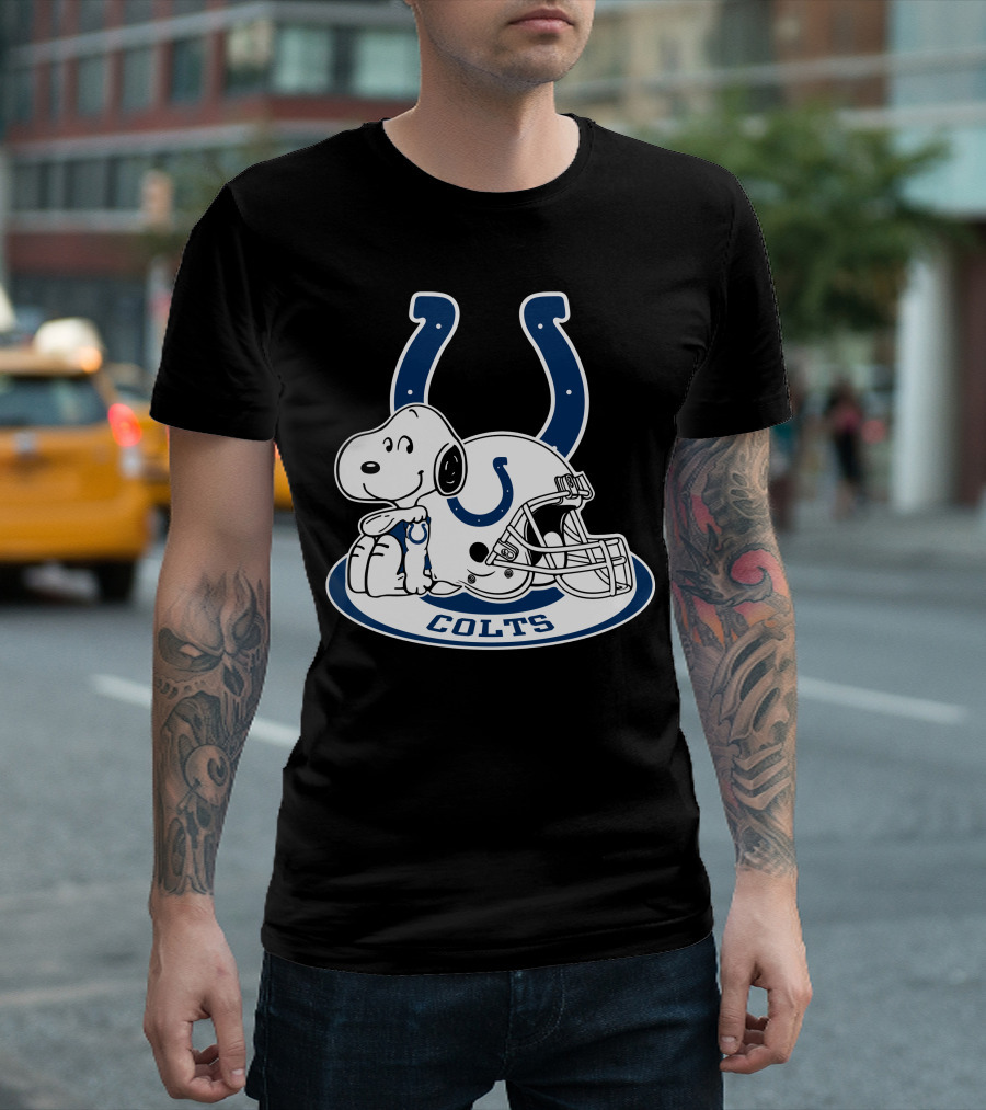 Indianapolis Colts Snoopy With Helmet And Horseshoe T-Shirt