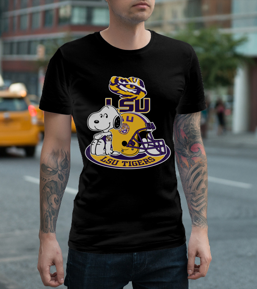 Lsu Tigers Snoopy Football Helmet T-Shirt