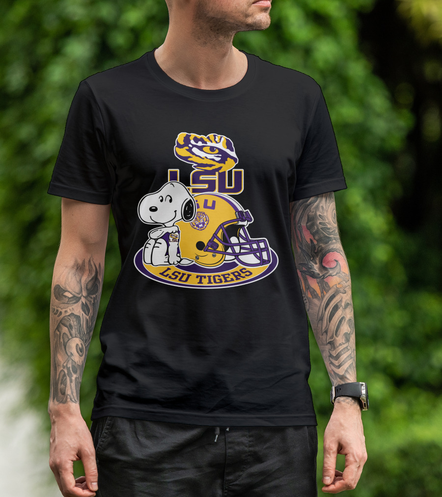 Lsu Tigers Snoopy Football Helmet T-Shirt