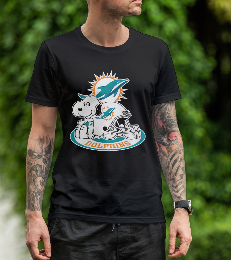 Miami Dolphins Snoopy Helmet Logo With Peanuts Character T-Shirt