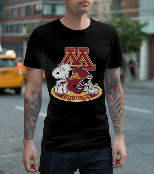 Minnesota Golden Gophers Snoopy Helmet T-Shirt