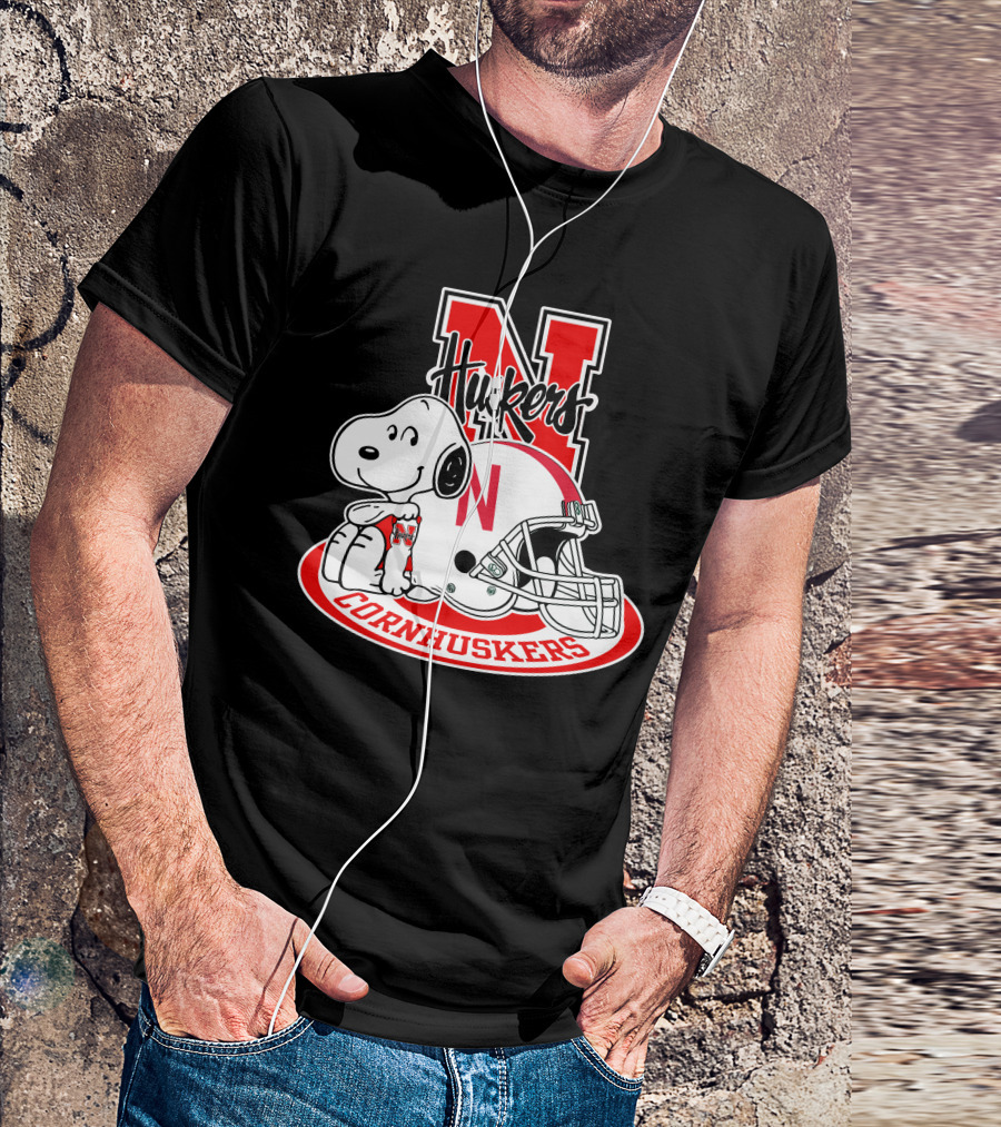 Huskers Nebraska Cornhuskers Snoopy With Helmet T-Shirt