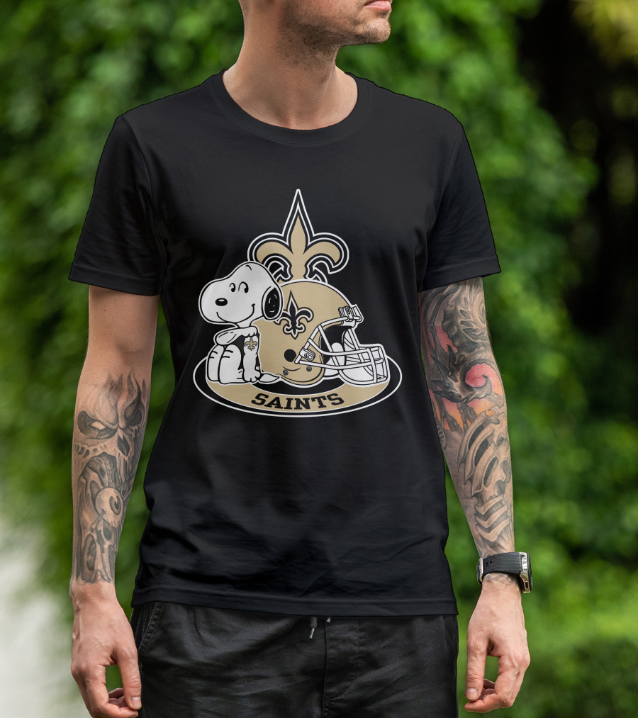 Snoopy New Orleans Saints Football Helmet Fleur-De-Lis T-Shirt