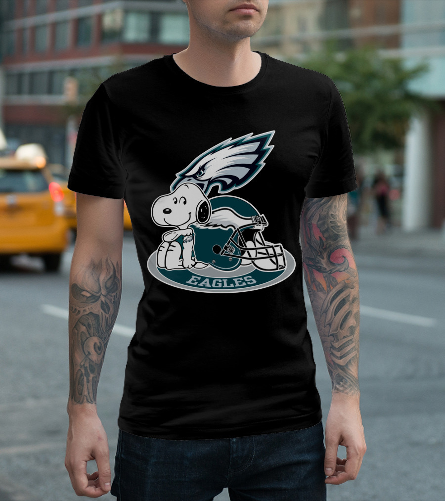 Philadelphia Eagles Snoopy Helmet T-Shirt