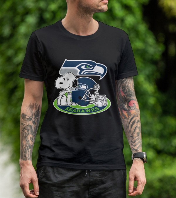 Snoopy Seattle Seahawks Helmet T-Shirt