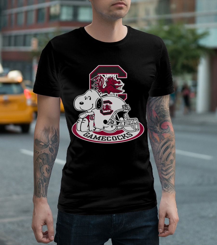 South Carolina Gamecocks Snoopy Football Helmet T-Shirt