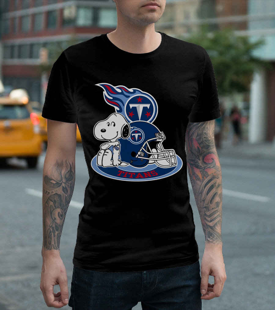 Tennessee Titans Snoopy Football Mascot T-Shirt