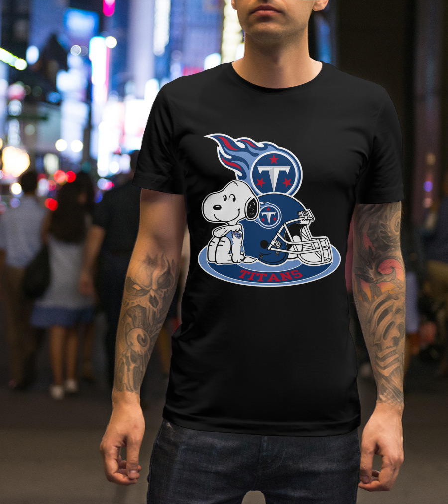 Tennessee Titans Snoopy Football Mascot T-Shirt