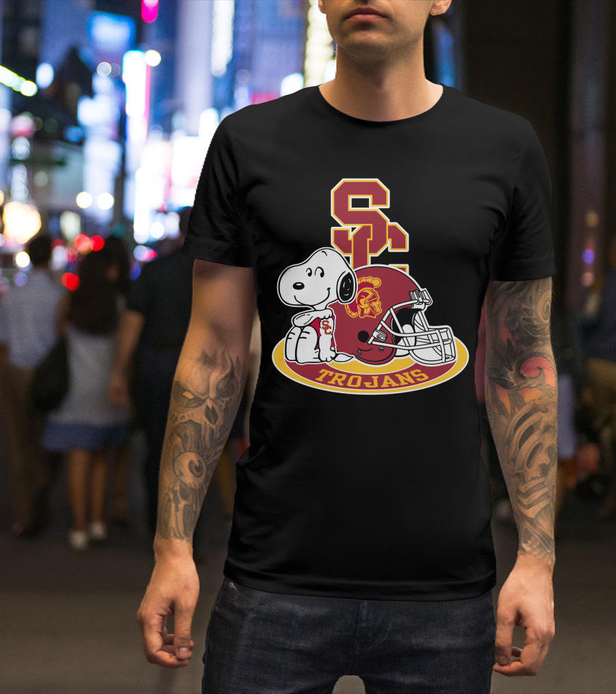 Usc Trojans Snoopy Football Helmet T-Shirt