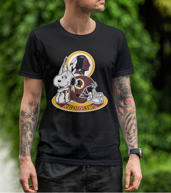 Washington Redskins Snoopy Football Helmet T-Shirt