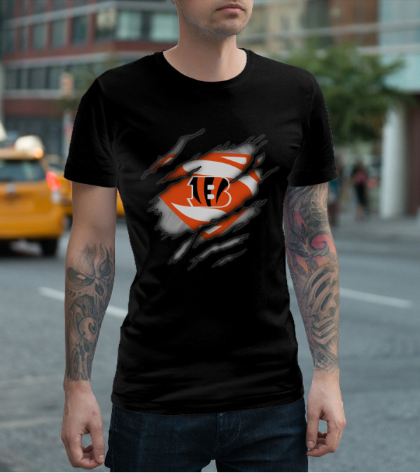 Cincinnati Bengals Superman Logo Ripped T-Shirt