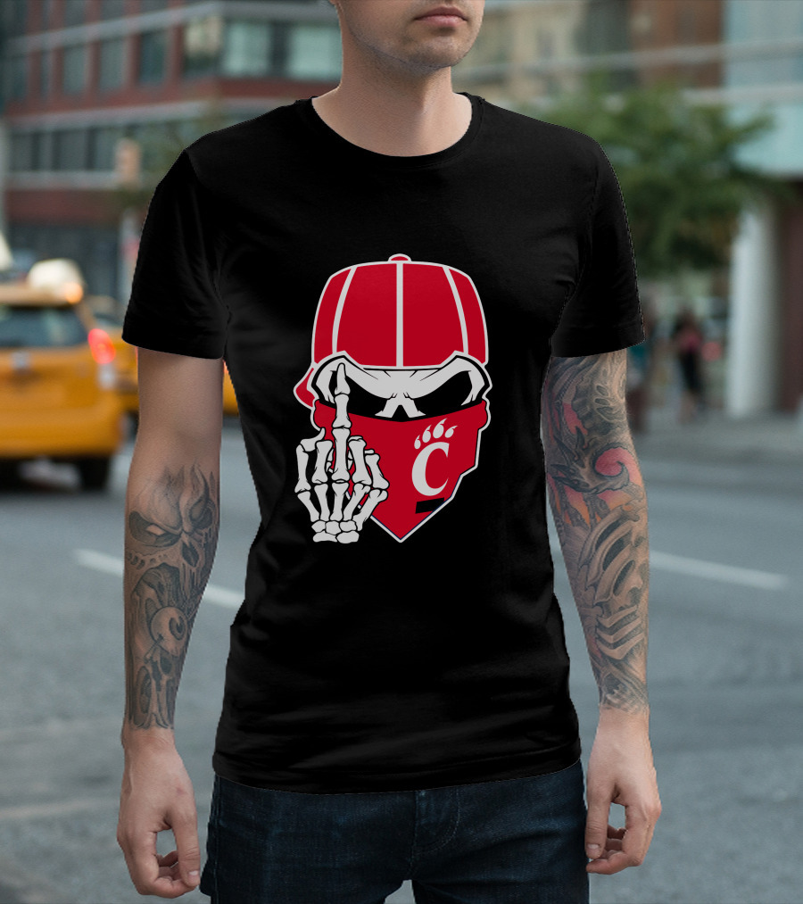 Cincinnati Bearcats Skull With Red Bandana And Skeleton Hand T-Shirt