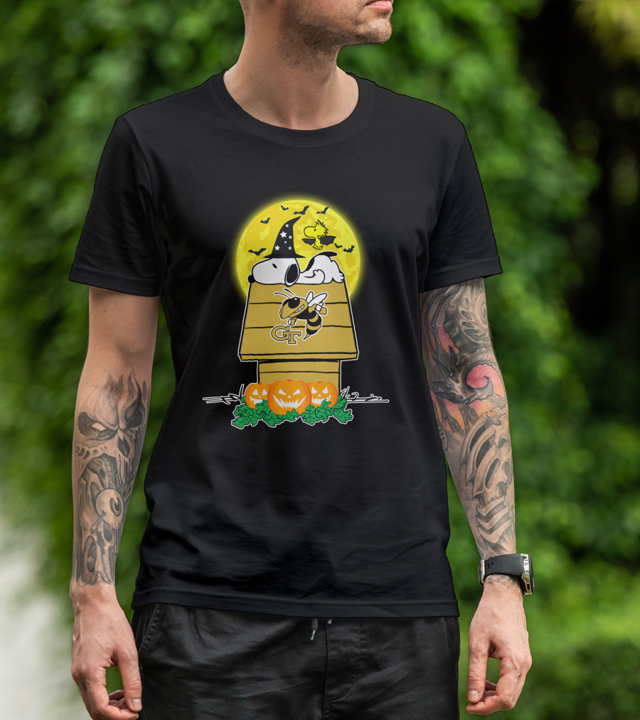 Georgia Tech Yellow Jackets Snoopy Woodstock Witch Hat Pumpkins Halloween Moon T-Shirt