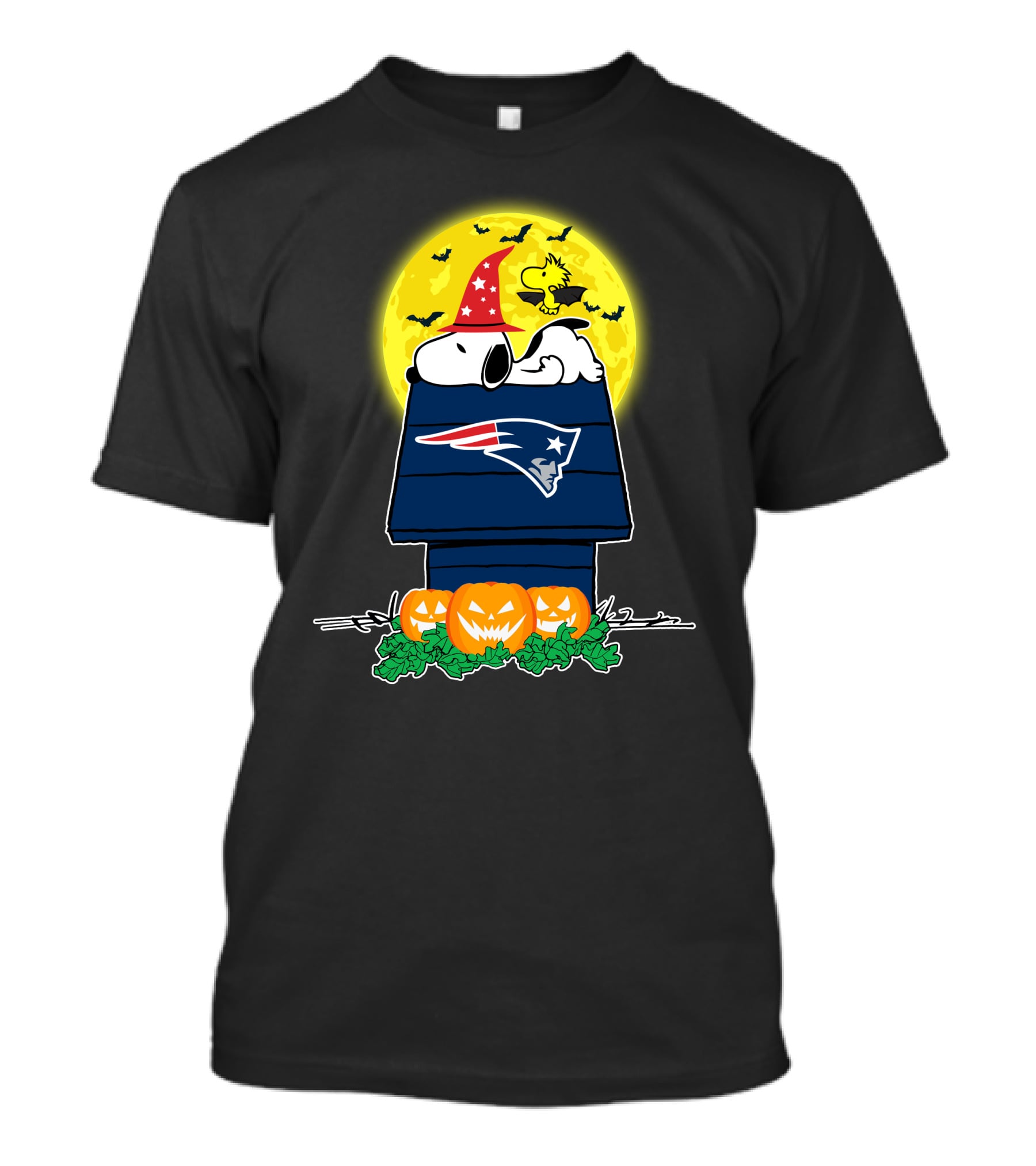 New England Patriots Snoopy Woodstock Halloween Moon Pumpkins T-Shirt