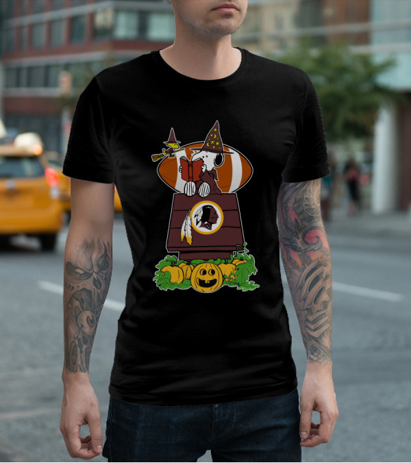 Washington Redskins Snoopy Halloween Football Pumpkin Scene T-Shirt
