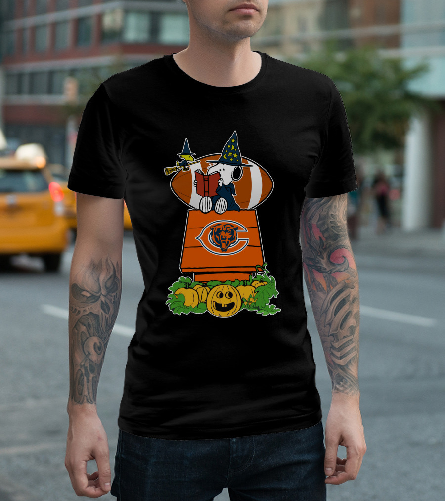 Chicago Bears Snoopy Halloween Witch Football Pumpkin House T-Shirt