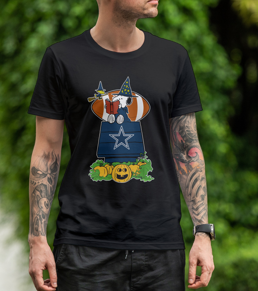 Dallas Cowboys Snoopy Halloween Pumpkin Peanuts Football T-Shirt