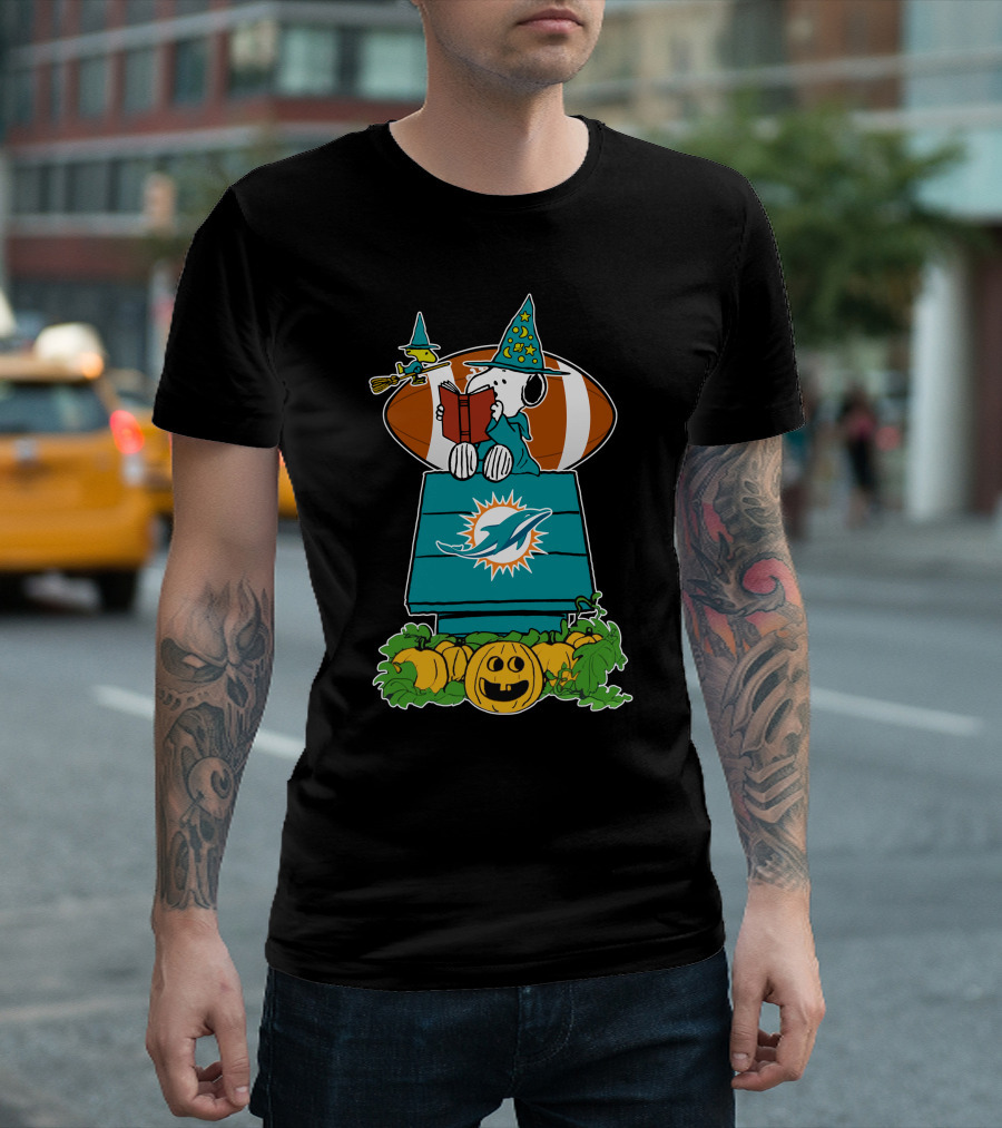 Miami Dolphins Snoopy Halloween Witch Pumpkin Football T-Shirt