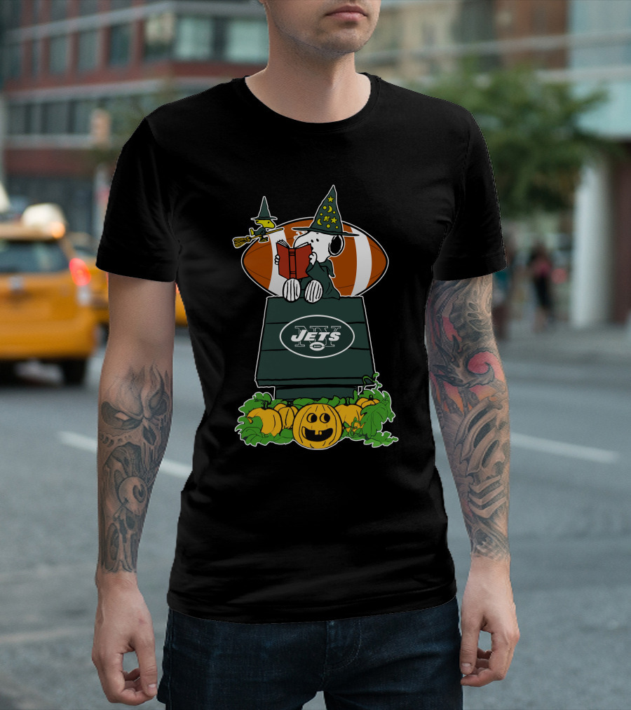New York Jets Snoopy Halloween Reading Witch Pumpkin Football T-Shirt