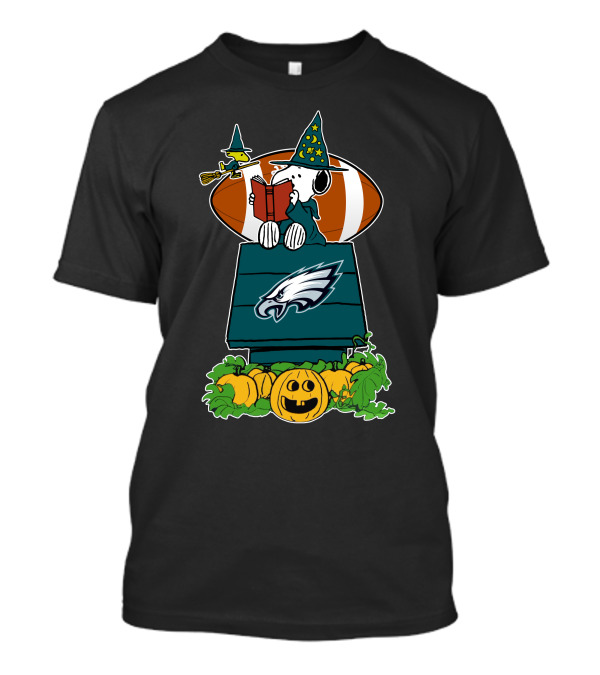 Philadelphia Eagles Snoopy Halloween Witch And Football Pumpkin Scene T-Shirt