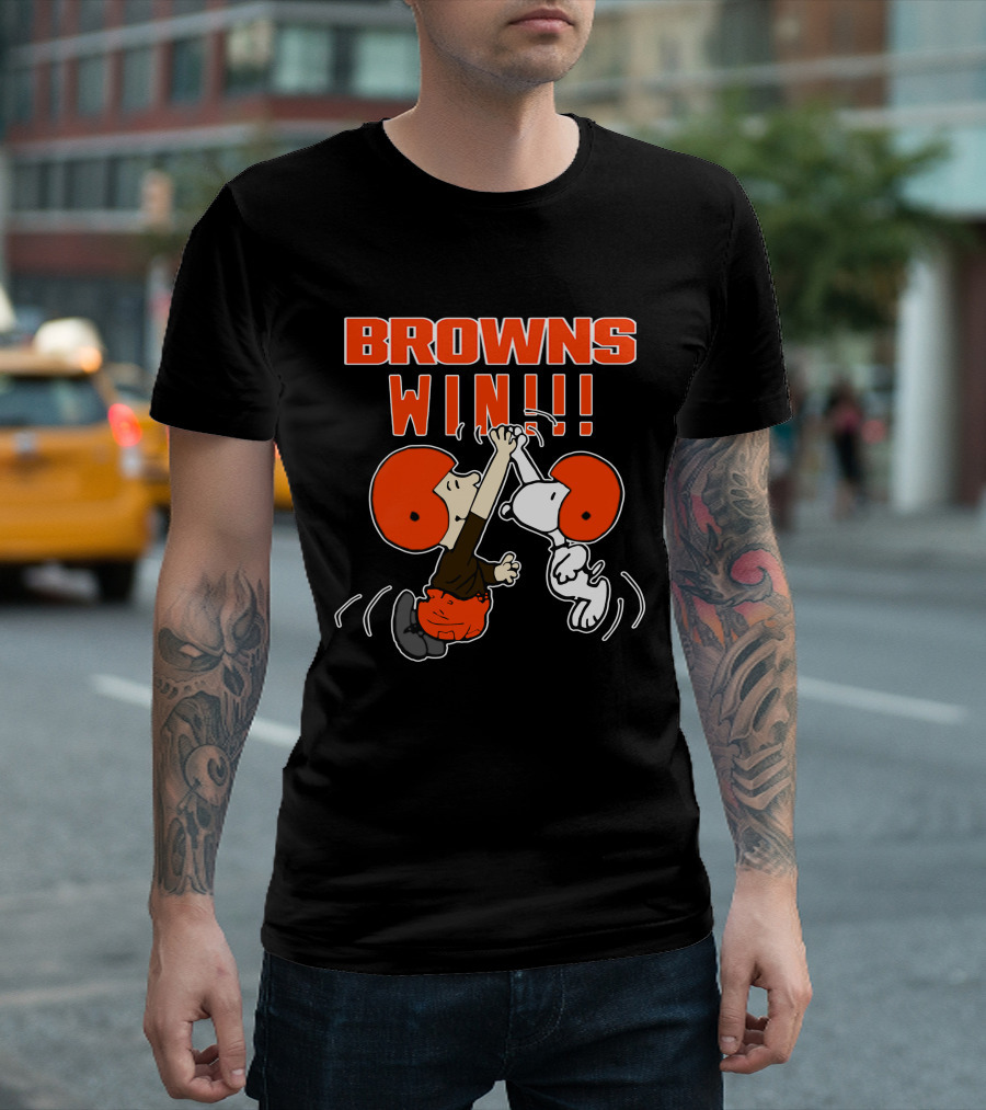 Browns Win!!! Peanuts Characters Celebrate Cleveland Victory T-Shirt