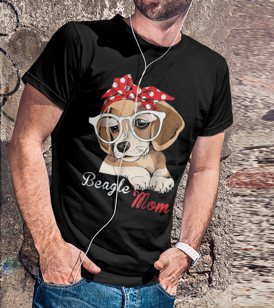 Beagle Mom For Beagle Dogs Lovers T-Shirt