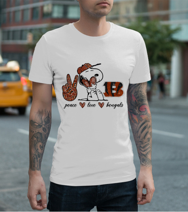 Peace Love Heart Bengals Snoopy Football Fan T-Shirt