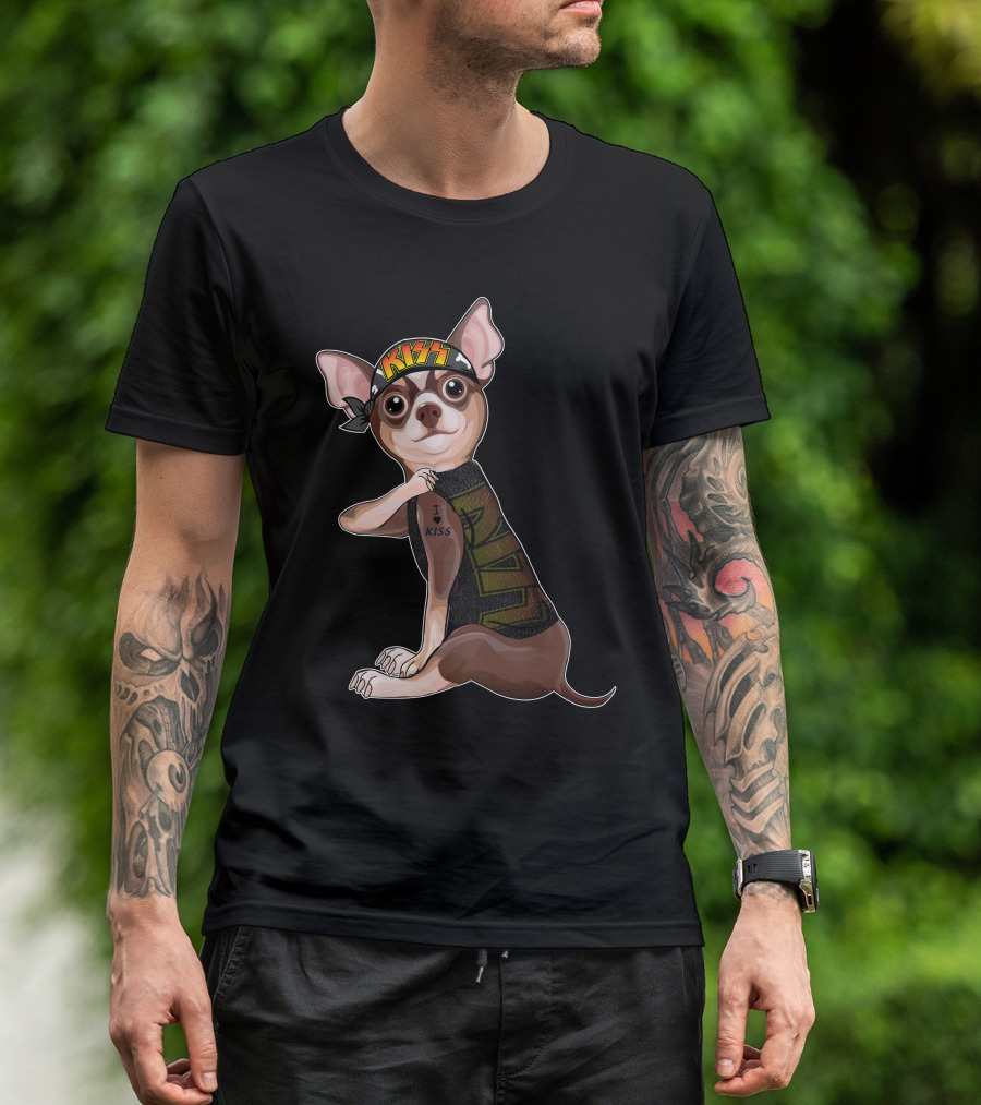 Chihuahua Love I Kiss Bandana Tat Sleeve T-Shirt