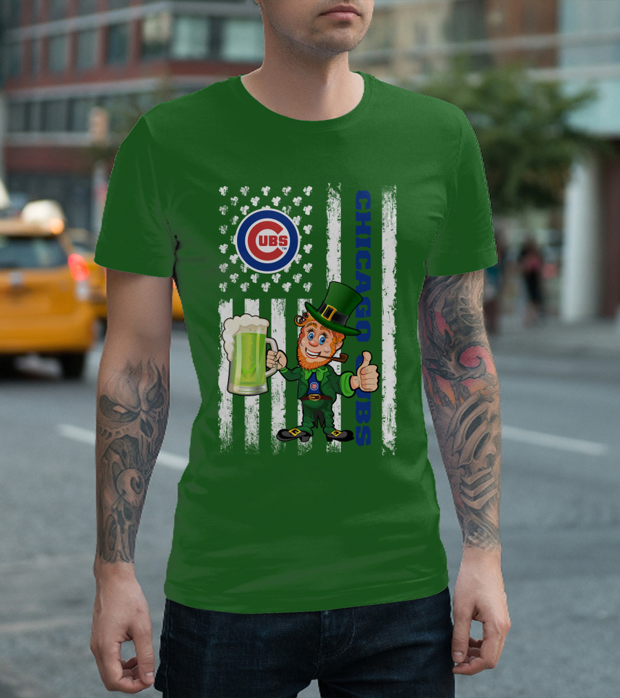 Chicago Cubs St Patrick's Day Leprechaun with Shamrocks and Flag T-Shirt