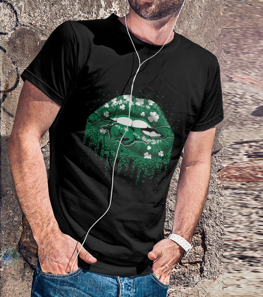 Arkansas Razorbacks Green Lips With Shamrocks T-Shirt