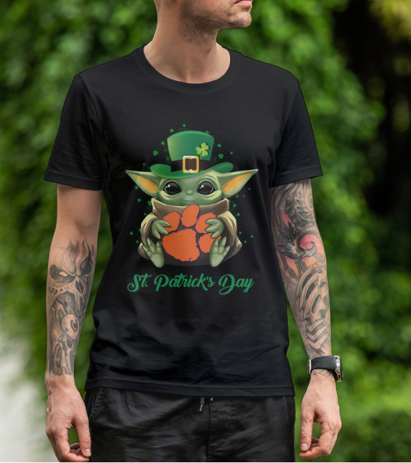 Clemson Tigers Baby Yoda St. Patrick's Day T-Shirt
