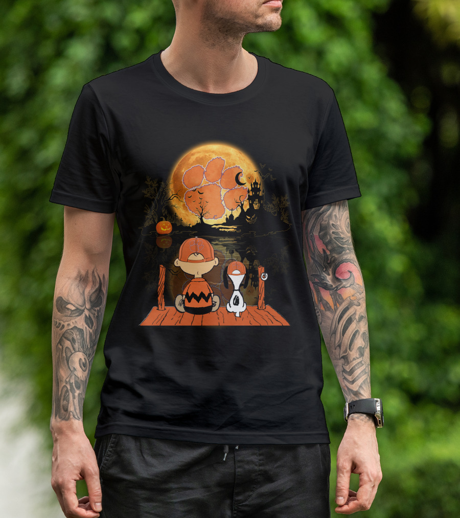 Clemson Tigers Halloween Full Moon Pumpkin Charlie And Snoopy Silhouette Scene T-Shirt