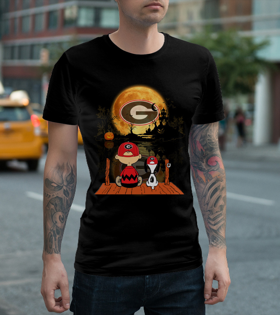 Georgia Bulldogs Halloween Moonlit Dock Scene with Peanuts Characters Charlie Brown and Snoopy Reflections T-Shirt