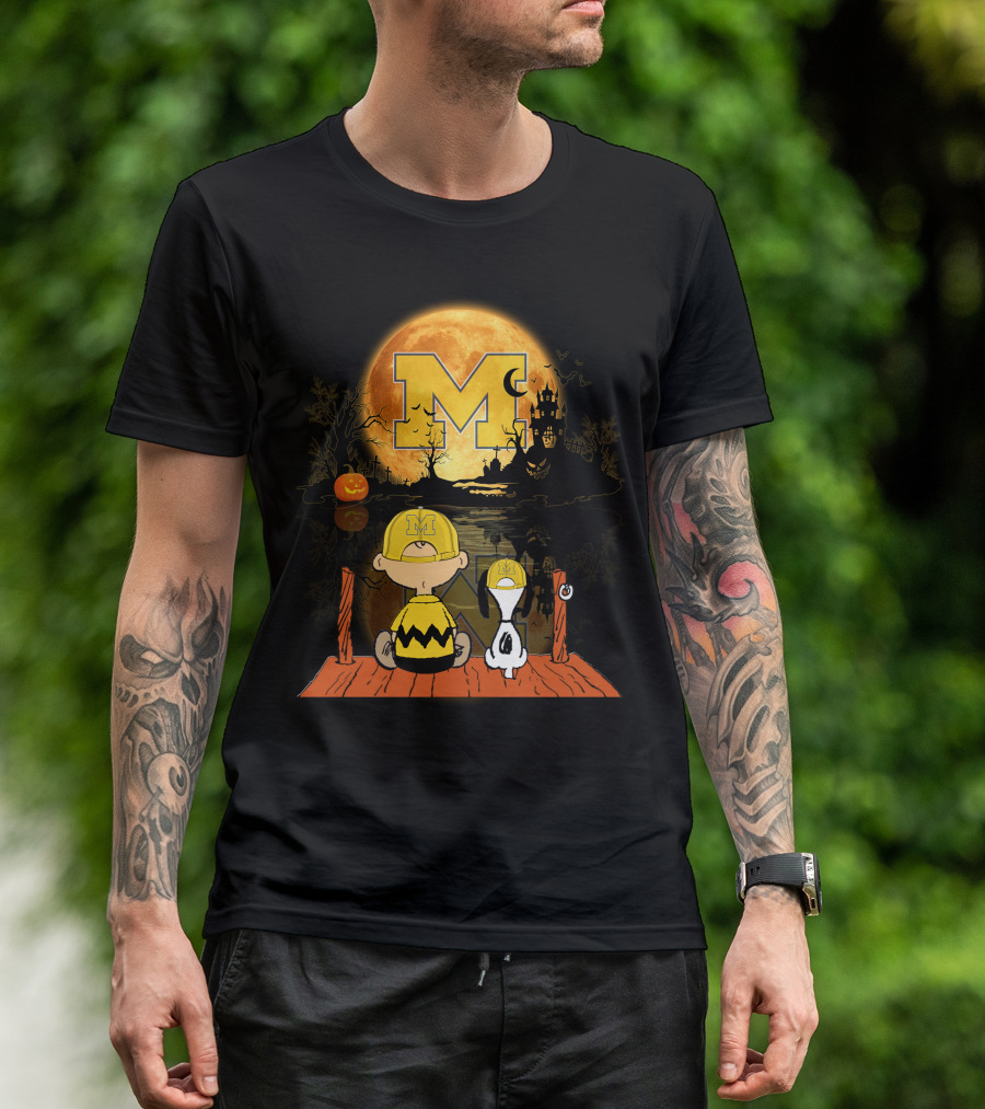 Michigan Wolverines Halloween Moon Charlie Snoopy Pumpkin Moonlit Shadows T-Shirt
