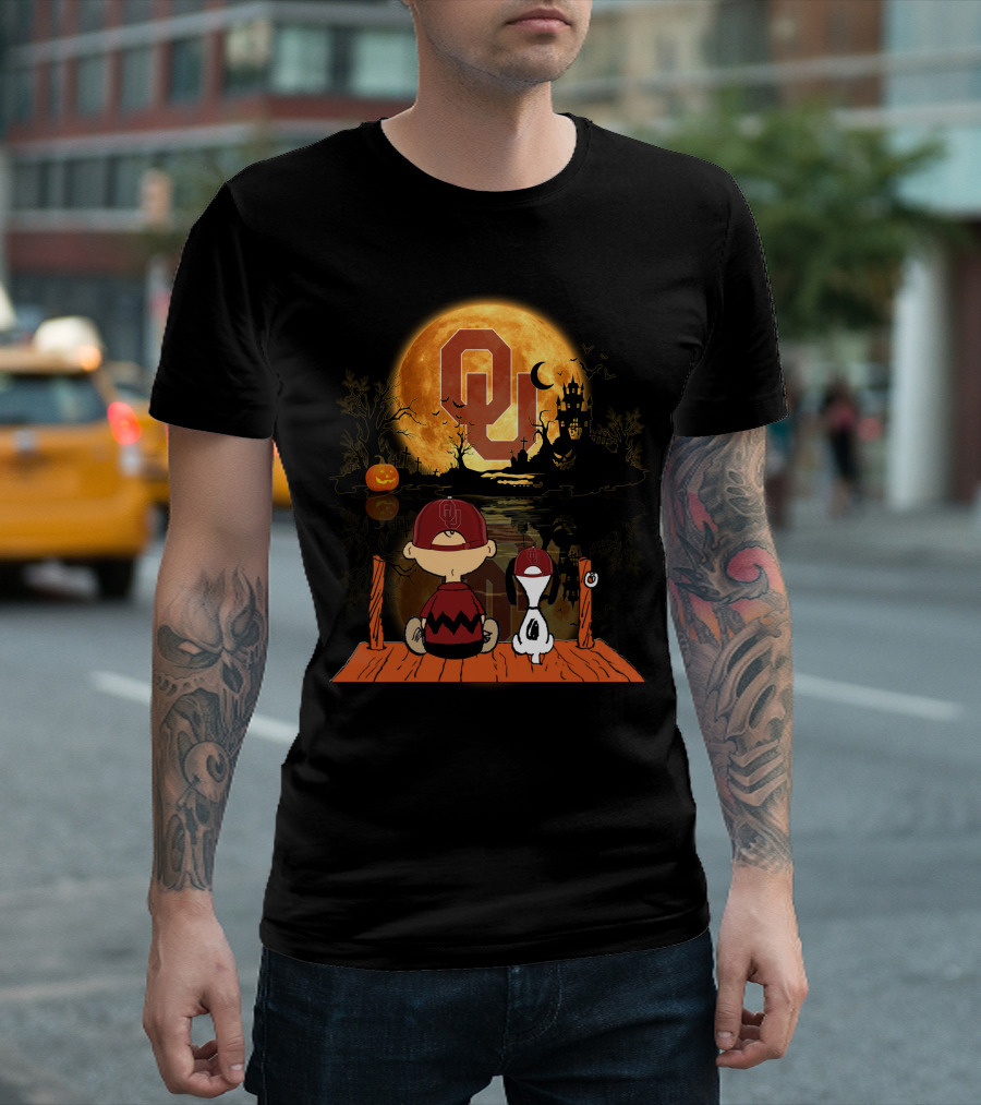 Oklahoma Sooners Halloween Moon Charlie Brown and SnoopyOU Haunted House T-Shirt