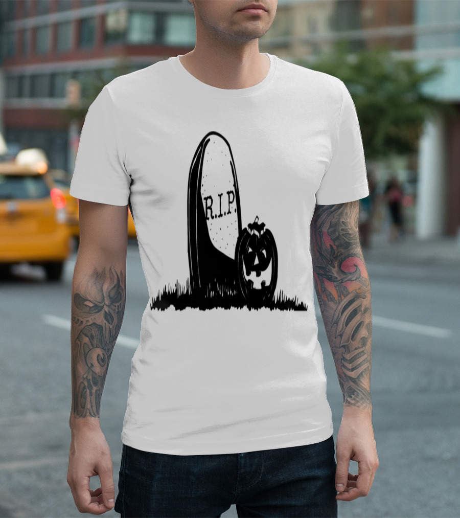 R.I.P. Gravestone with Jack-O'-Lantern Pumpkin T-Shirt