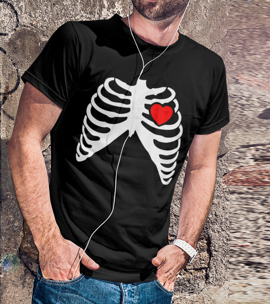 Halloween Pregnant Skeleton Xray With Red Heart T-Shirt