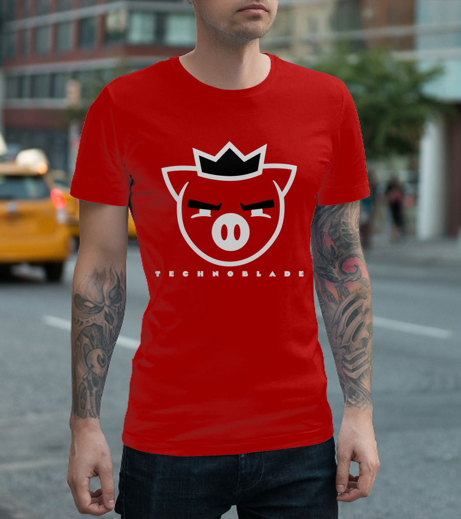 TECHNOBLADE Pig Crown T-Shirt