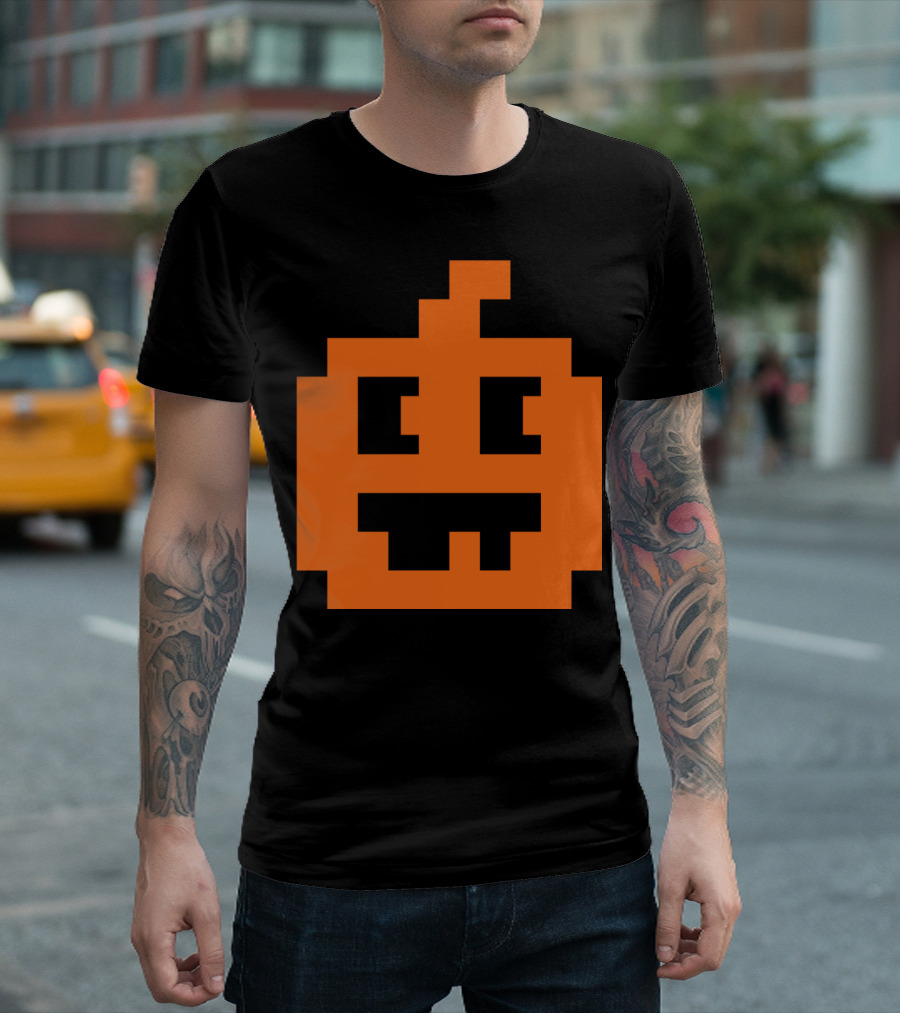 Pixelated Jack O' Lantern Pumpkin Halloween Retro Gamer T-Shirt
