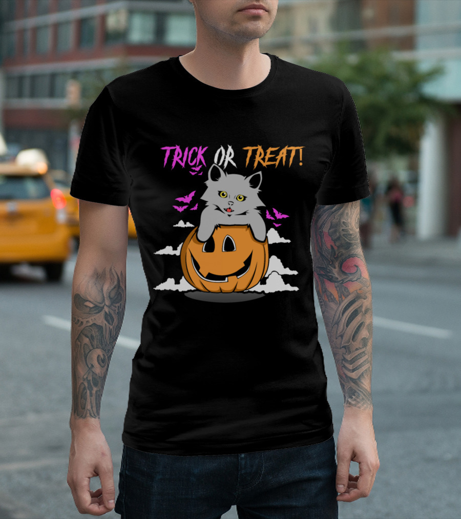 Trick Or Treat Cat In Pumpkin With Bats Halloween T-Shirt