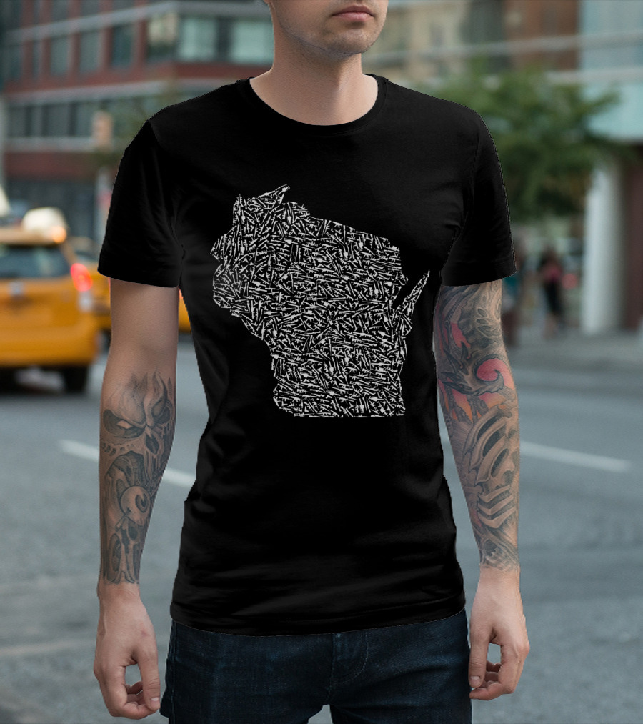 Wisconsin Bullet Map Distressed America Trump Gun T-Shirt
