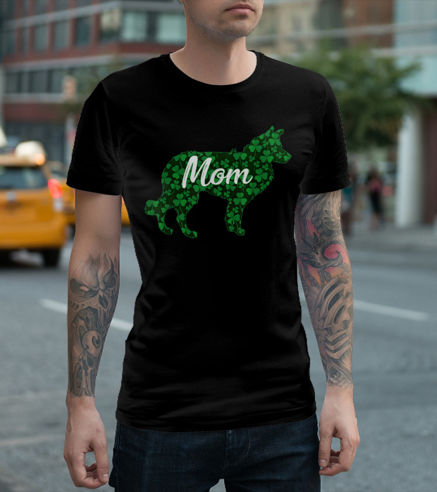 Mom St Patricks Day Shamrock Irish Border T-Shirt