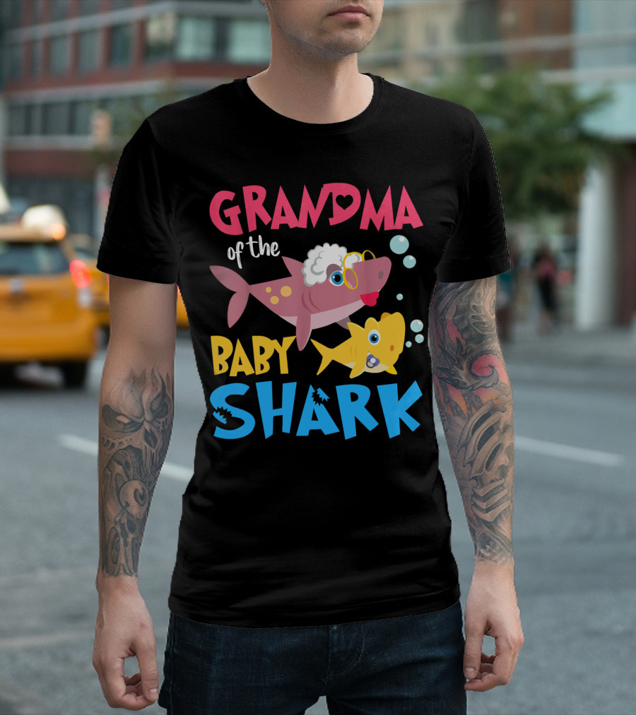 Grandma Of The Baby Shark Birthday Grandma With Pink Shark And Yellow Baby Shark T-Shirt