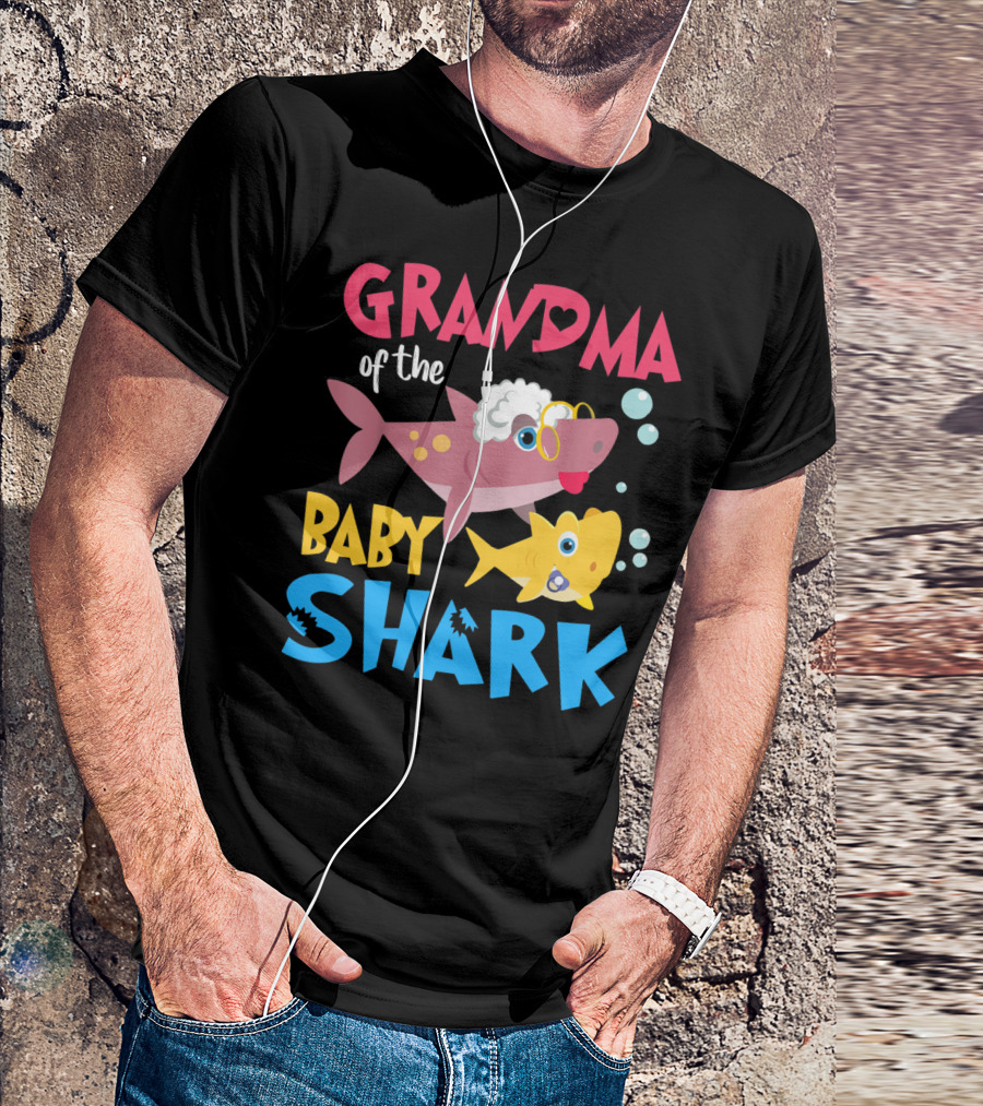 Grandma Of The Baby Shark Birthday Grandma With Pink Shark And Yellow Baby Shark T-Shirt